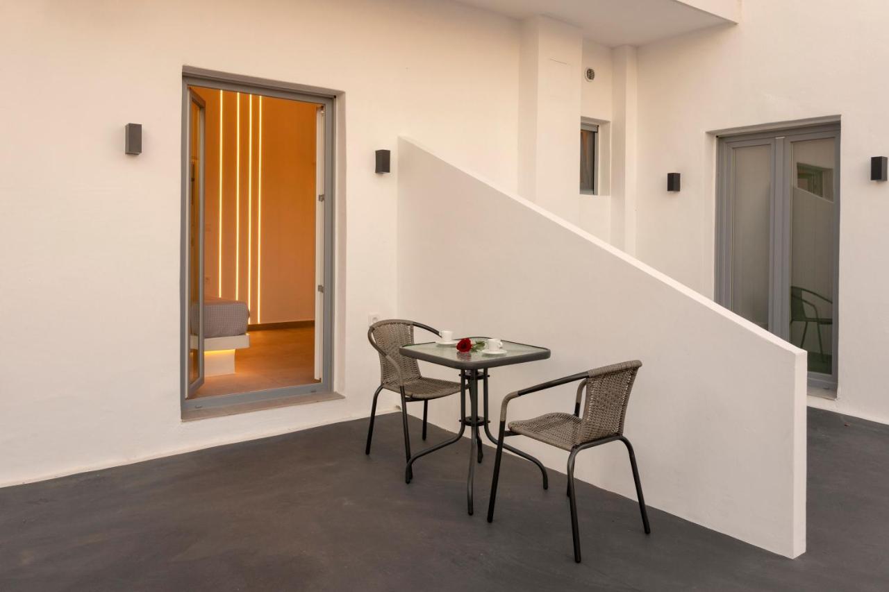 Linea Luxury Suites Fira  Ngoại thất bức ảnh