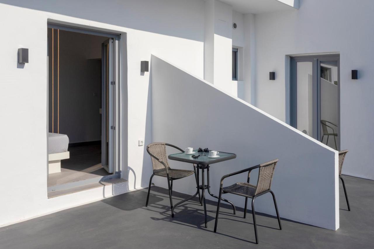 Linea Luxury Suites Fira  Ngoại thất bức ảnh