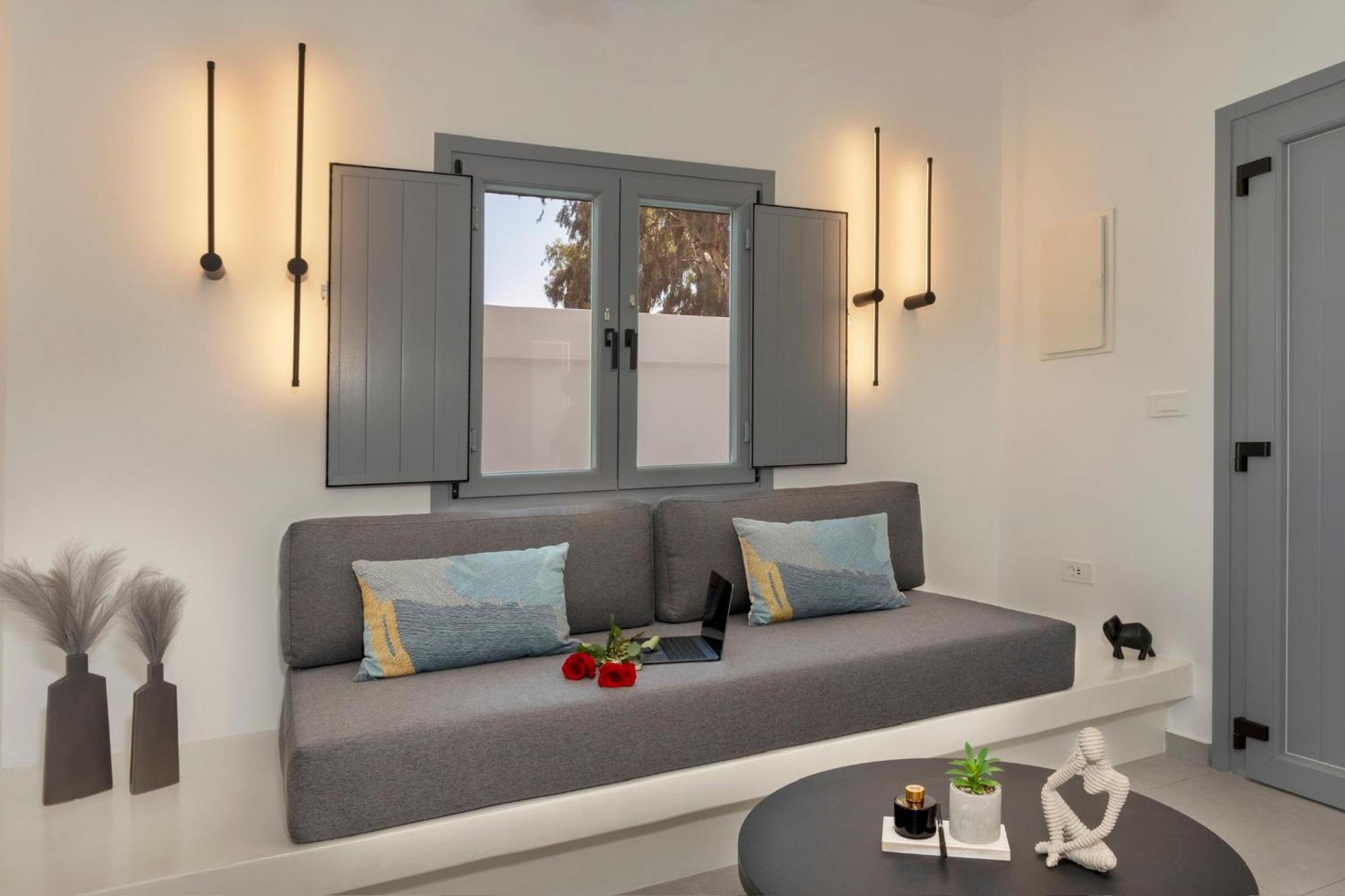 Linea Luxury Suites Fira  Ngoại thất bức ảnh